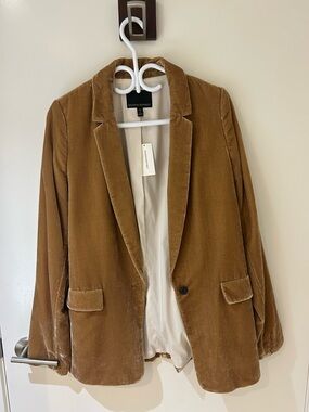 Banana Republic Women's Velvet Blazer in Camel NWT